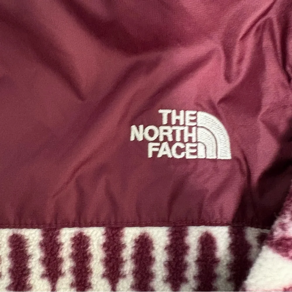 The North Face burgundy and White Patterned Jacket - Picture 4 of 6